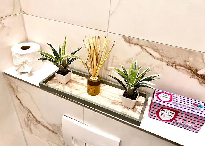 1504 Neradi Apartment